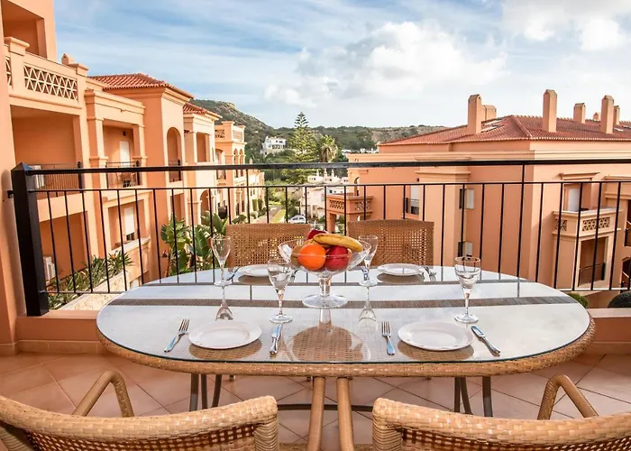 Stunning 2 Bedroom Apartment 500M To Luz Beach